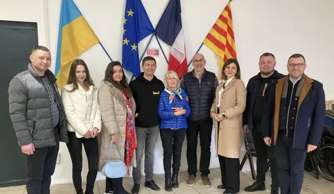 Un an de guerre en Ukraine : "Nous demandons au peuple français de...