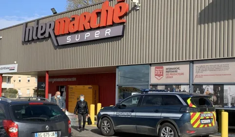 Photos des voleurs affichées dans un Intermarché près de Toulouse :...