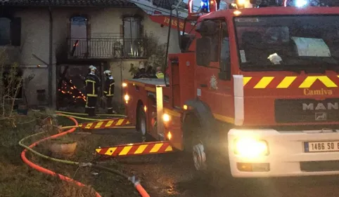 Une centaine de chèvres mortes dans l'incendie d'une bergerie près...