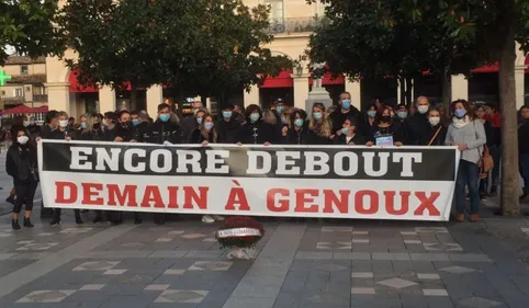 Colère des commerçants de Castres contre le confinement 