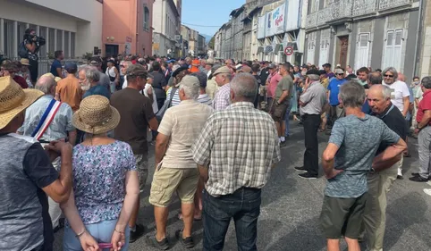 300 personnes à Saint-Girons pour contester la décision d’interdire...