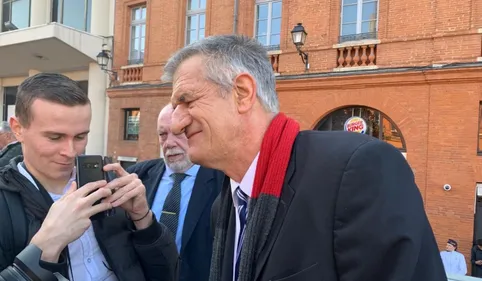  Présidentielle : Jean Lassalle met en scène son abstention 
