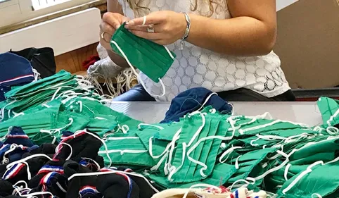 Les ventes de masques pour enfants s'accélèrent pour l'entreprise...