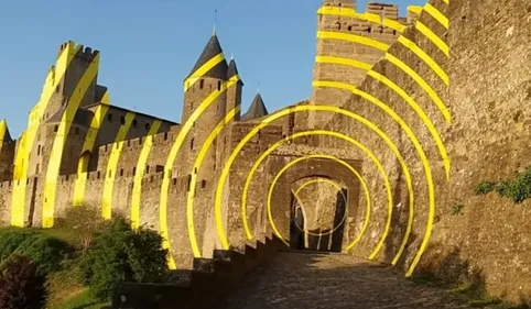 Les cercles jaunes de la Cité de Carcassonne dégradés