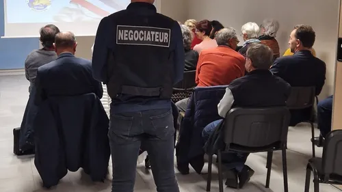 La gendarmerie formé par le GIGN : ils aident les élus agressés à...