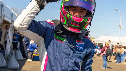 Sport automobile : à 17 ans, Mathis Carnejac signe des débuts très...