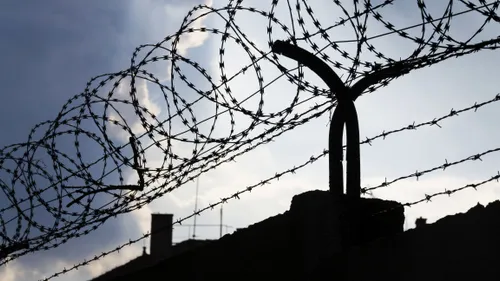 Un détenu trouvé mort à la prison de Pau après un incendie dans sa...