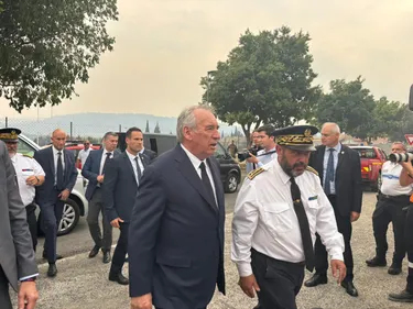 Incendie dans l'Aude: Le Premier Ministre et le Ministre de...