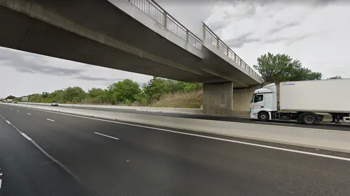Perpignan : un sexagénaire se tue en se jetant d'un pont sur l'A9