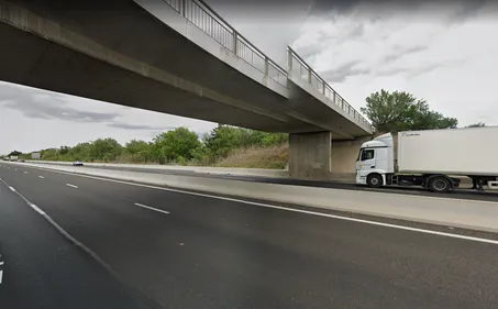 Perpignan : un sexagénaire se tue en se jetant d'un pont sur l'A9