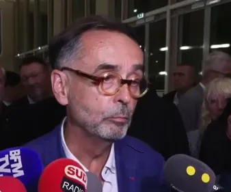 Robert Ménard : une amende requise pour avoir refusé de célébrer un...
