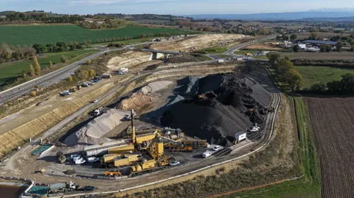 TARN: les centrales d'enrobage de Puylaurens et de...