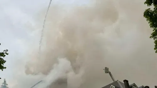 Incendie dans un hôtel désaffecté à Bagnères-de-Luchon ce mercredi...