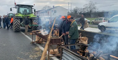 Manifestation des agriculteurs près d'Albi : “On marche sur la...
