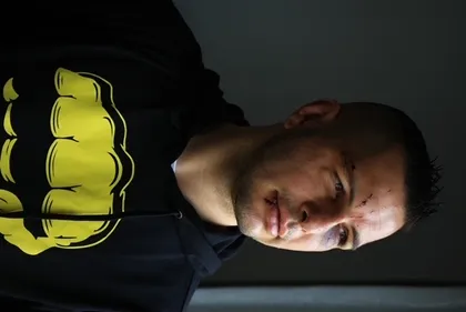 Le champion castrais de MMA Cédric Séverac se "régale" dans son...