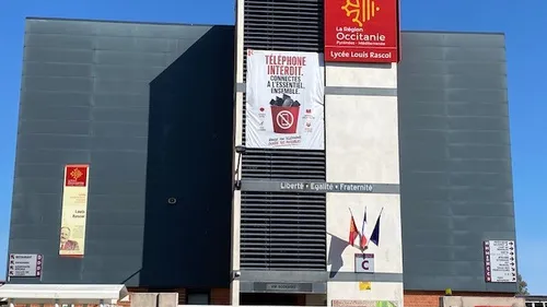 TARN: les élèves du lycée Rascol à Albi font une rentrée sans...