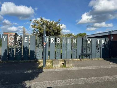 Une élève de seconde poignardée par un camarade dans un lycée...