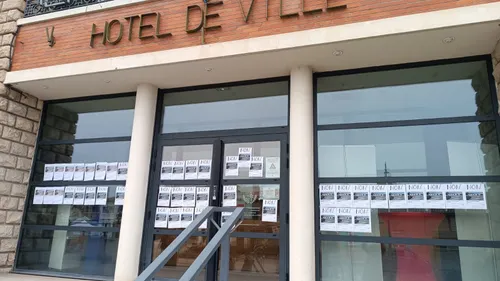 Vent debout contre le projet d'aire de grand passage des gens du...