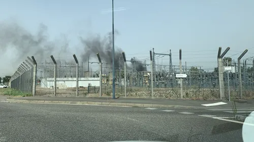 Au nord de Toulouse. Une maison ravagée par les flammes, 71...