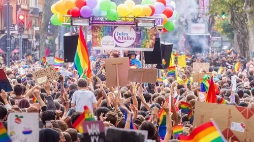 28 chars pour la 28e marche des fiertés à Toulouse