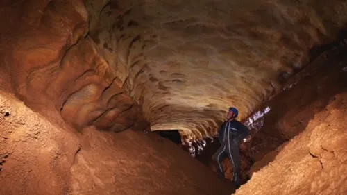 600 mètres de réseaux souterrains découverts par des spéléologues...