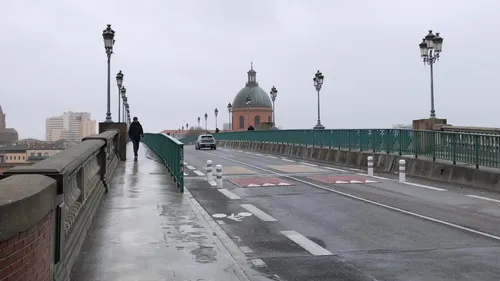 Toulouse. Le pont Saint-Pierre intégralement piéton quatre mois par...