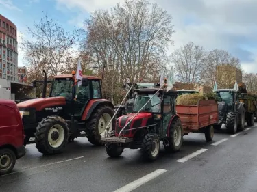 Objectif: bloquer la ville rose, les agriculteurs mettent le cap...