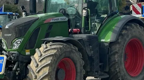 Le Président Emmanuel Macron attendu de pied ferme à Toulouse par...