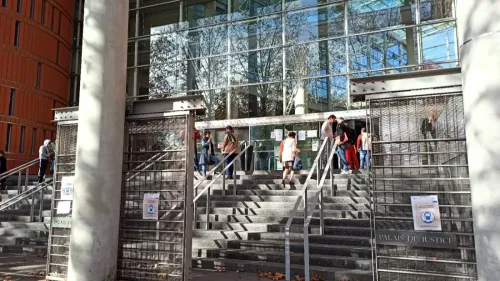 Toulouse: trois militantes anti-LGV Bordeaux-Toulouse, accusées de...