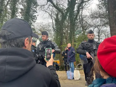 La CEDH rejette le recours des opposants à l'A69 perchés dans les...