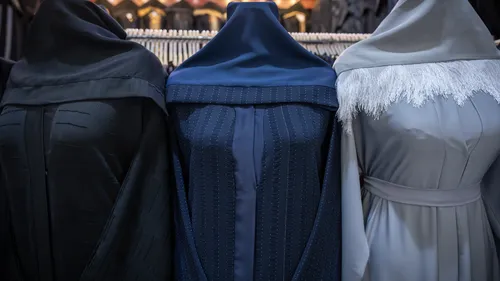 Montauban. L'abaya interdite, elle vient au lycée en kimono