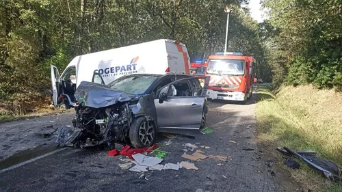 Choc violent sur la route près de L'Isle Jourdain, 2 femmes...