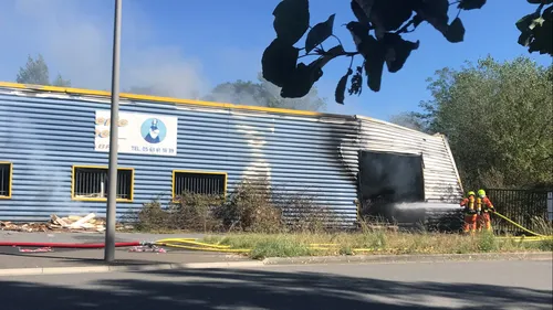 Un important incendie à Aussillon ce mardi après-midi