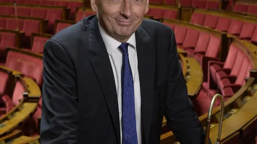 Des militants opposés à la réforme des retraites publient un faux...