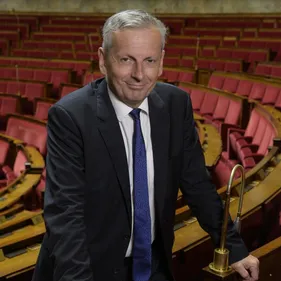 Des militants opposés à la réforme des retraites publient un faux...