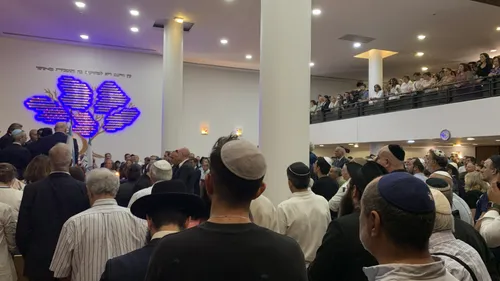  Après les attaques terroristes en Israël, recueillement et émotion...