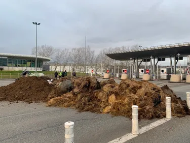 Blocages d'agriculteurs. Pourquoi l'A20 ne rouvre pas encore...
