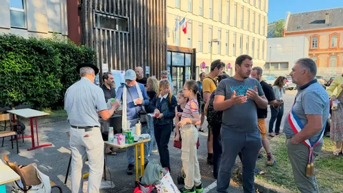 Ariège : mobilisation à Foix contre des fermetures de classes