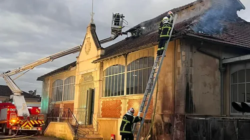 Gers. La salle des fêtes de Seissan, dévorée par les flammes cette...
