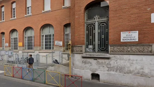 Toulouse. L’animateur prenait des photos de leurs enfants nus : les...