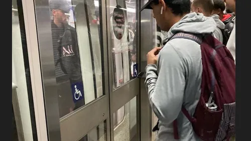 INCIVILITÉ. Pourquoi des Toulousains s’agglutinent-ils devant les...