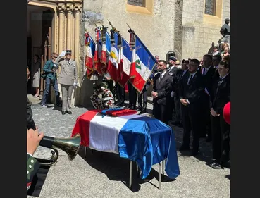  "Adieu mon frère, adieu mon général", dernier hommage à Jean-Louis...