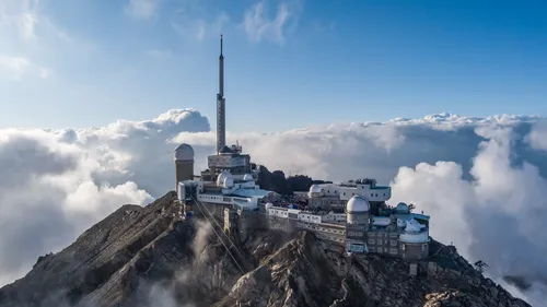 Hautes-Pyrénées : Soutenez le Pic du Midi au Monument Préféré des...