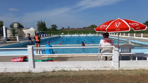 Près de Toulouse, une piscine municipale devient gratuite pendant...