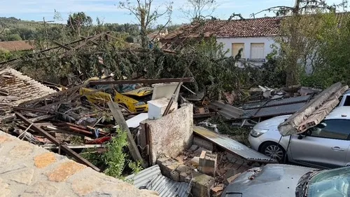 Pomas panse ses plaies après la tornade qui a dévasté le village...