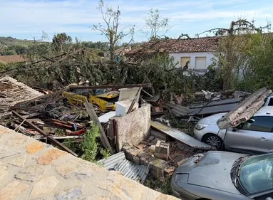 Pomas panse ses plaies après la tornade qui a dévasté le village...