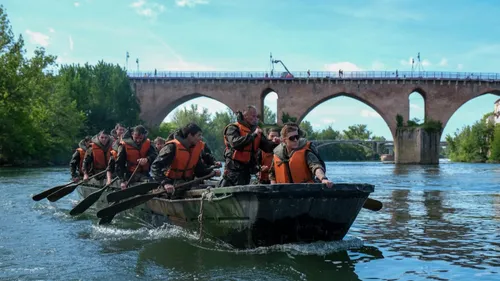 Les sapeurs-parachutistes investissent le centre-ville de Montauban