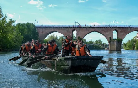 Les sapeurs-parachutistes investissent le centre-ville de Montauban