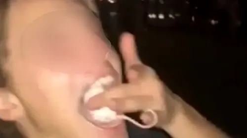 Marseille. Un étudiant mâche une souris vivante jusqu'à la mort, la...