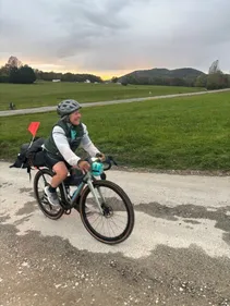 À vélo pour l’épicerie locale : Christelle Record, l’Ariégeoise qui...